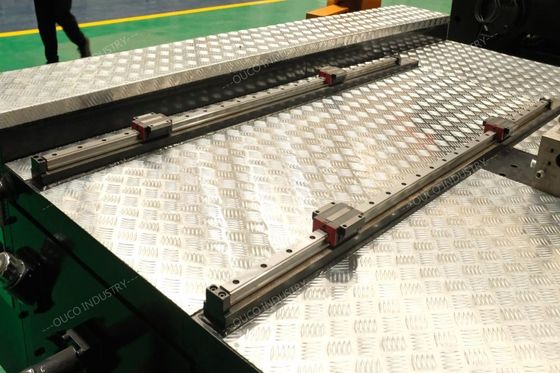 Double Serve Motor Horizontal Hydraulic Plastic Injection Molding Machine System