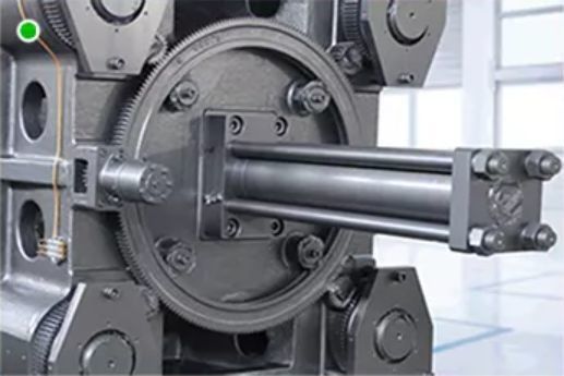 Bench Type Large Injection Molding Machine 900 Ton For Bucket