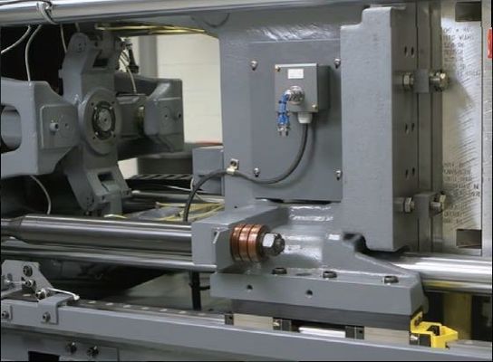 Efficiency Servo Motor Thermoset Injection Molding Machine  High Pressure Resistance