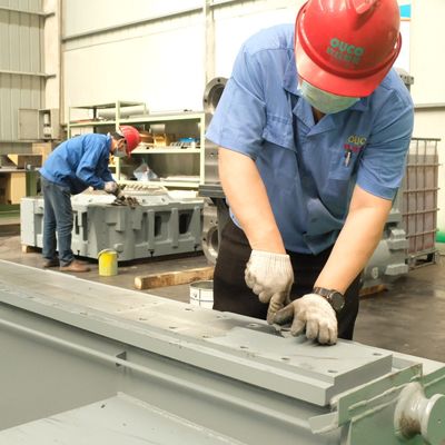 Stable Durable OUCO 650T Injection Molding Machine For Production Of Plastic Chairs