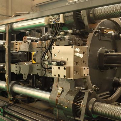 480T High Efficiency Injection Molding Machine Produces Durable Plastic Pots